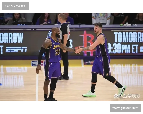 苏群点评湖人今夏运作:操作基本结束,难以令人信服(湖人群架) 苏群点评湖人今夏运作:操作基本结束,难以令人信服(湖人群架)