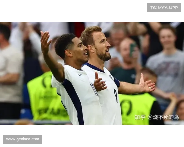 英格兰迎战斯洛伐克：土耳其裁判梅勒执法引发球迷热议(英格兰土耳其打架)